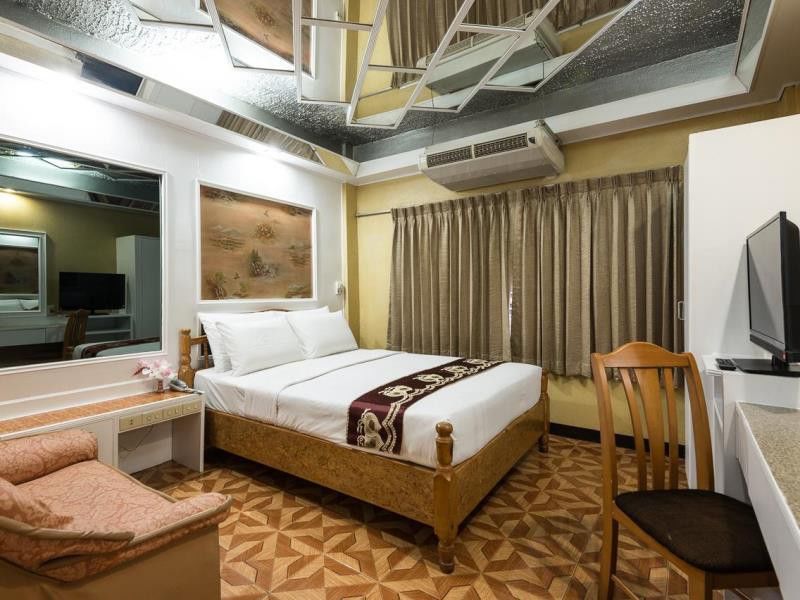 Seashore Pattaya Resort Exterior photo