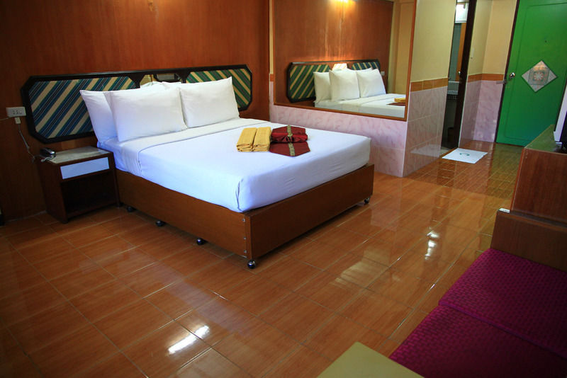 Seashore Pattaya Resort Exterior photo