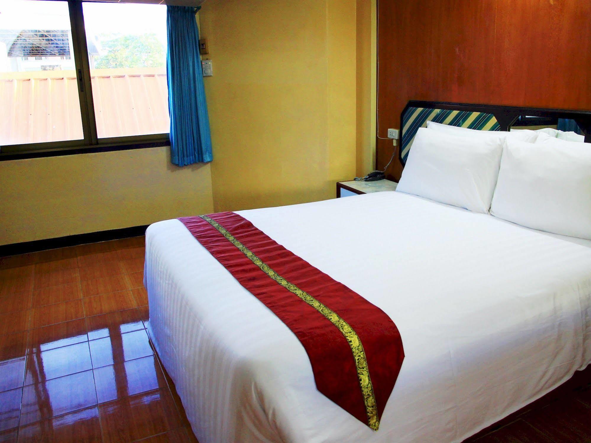 Seashore Pattaya Resort Exterior photo